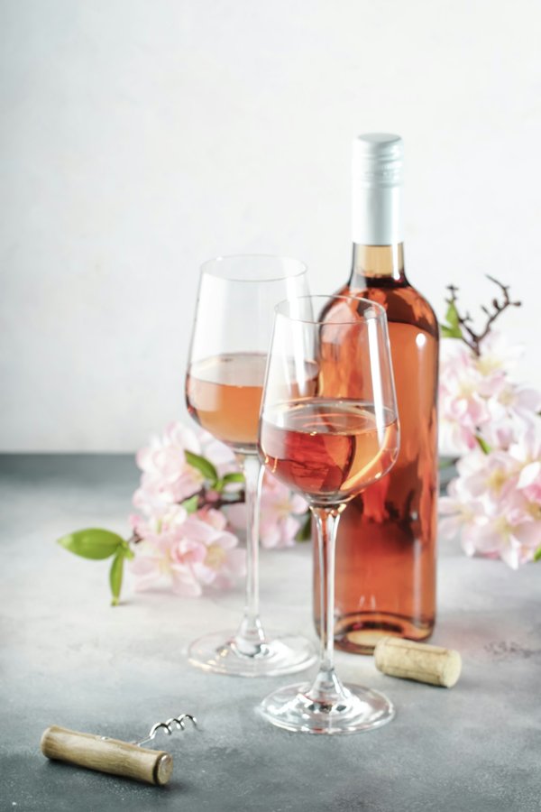 Découvrez le vin rosé miraval 2023 à 17,40€